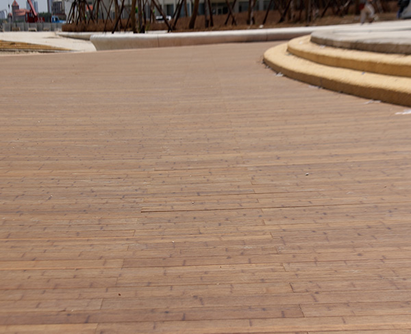 室外晶態(tài)竹地板有什么優(yōu)勢