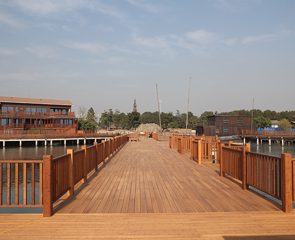 竹木護(hù)欄和扶手板